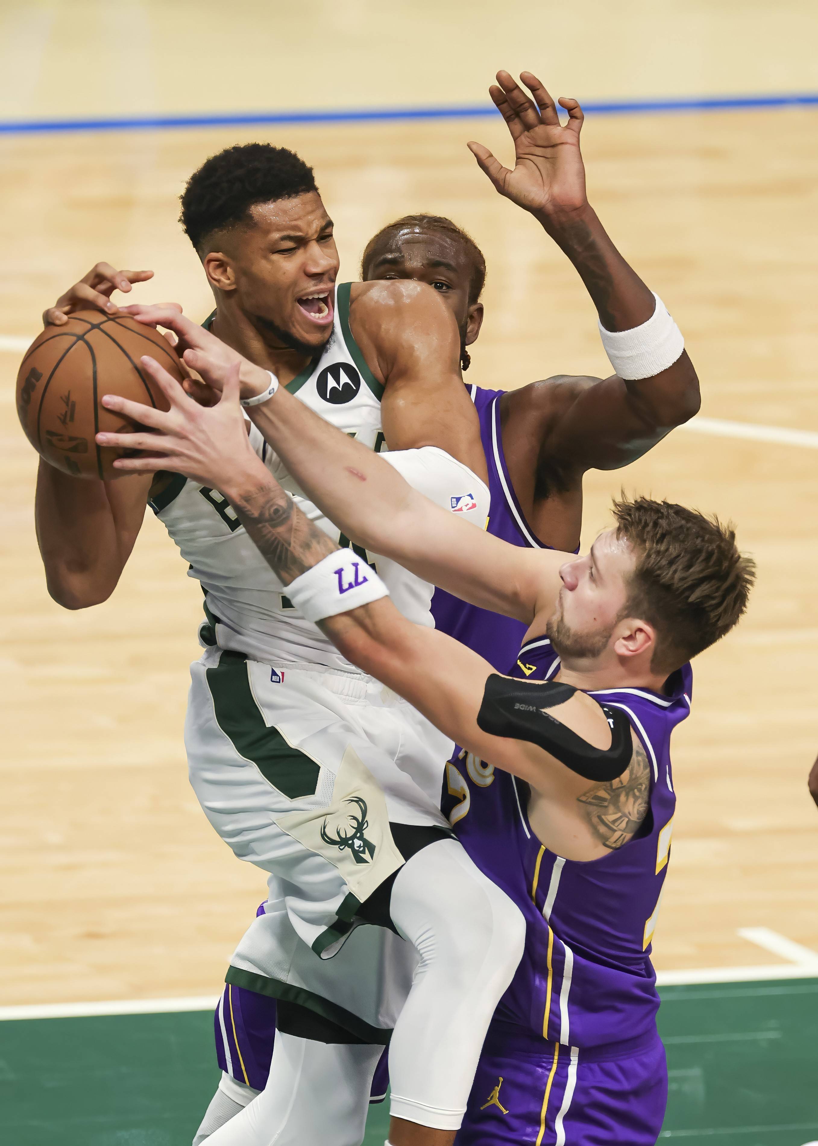 关于NBA常规赛赛程吃紧，洛杉矶湖人国际比赛日扳平良机，悬念犹存，训练强度明显提升的信息