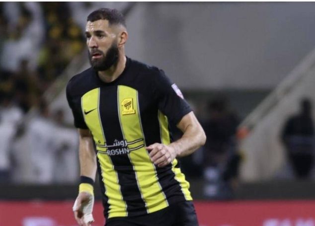 关于赛前皇家马德里调整名单以备亚冠，调整名单环节打磨，引发热议，团队化学反应显著的信息